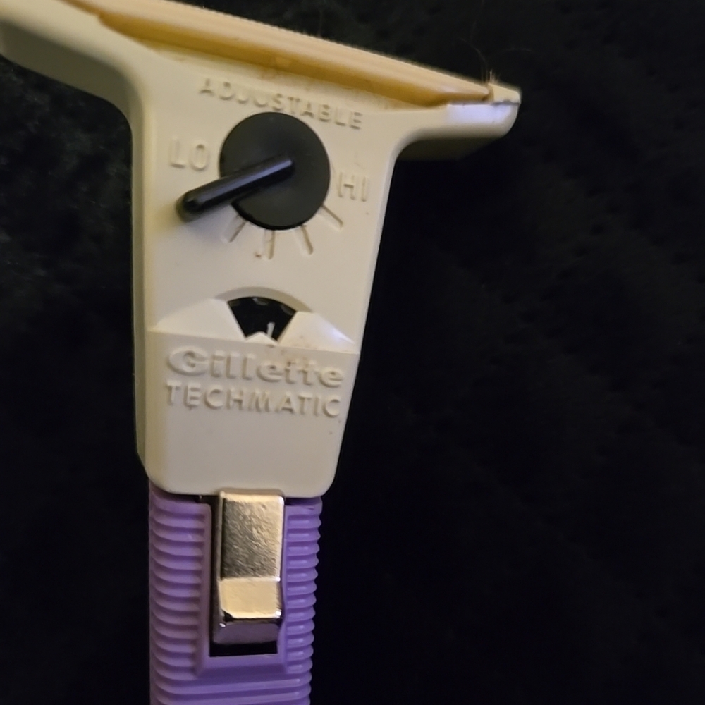 Gillette1971 R3 Gillette Purple Techmatic Razor - Picture 4 of 7